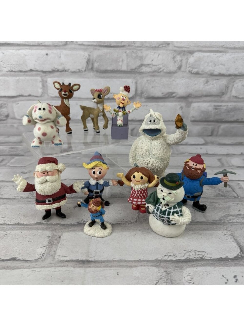 Rudolph The Red Nosed Reindeer And Island Of Misfit Toys Lot of 11 Figures